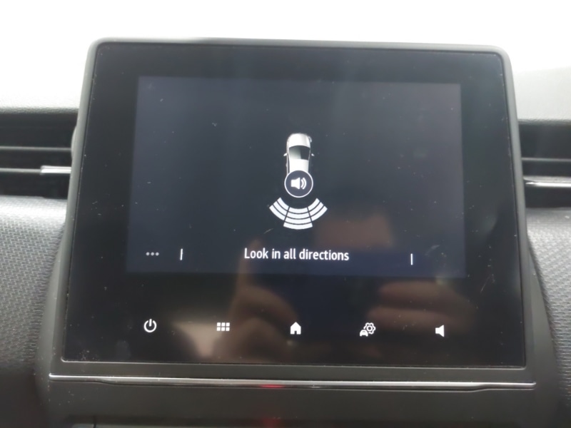 Used Renault Clio 2022 for sale - 76493141: Photo 17