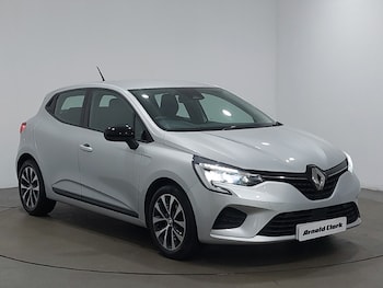 Used Renault Clio 2022 for sale - 76493141: Photo
