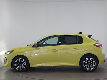 Used Peugeot 208 2024 for sale - 76713737: Photo