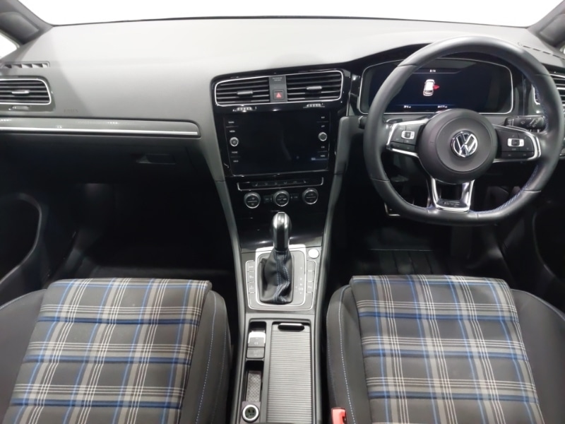 Used Volkswagen Golf 2020 for sale - 76331599: Photo 2