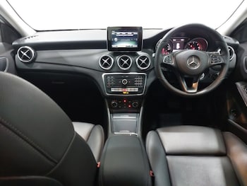 Used Mercedes-Benz GLA 2018 for sale - 78327247: Photo