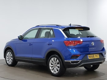 Used Volkswagen T-Roc 2018 for sale - 75718710: Photo