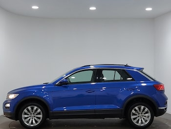 Used Volkswagen T-Roc 2018 for sale - 75718710: Photo
