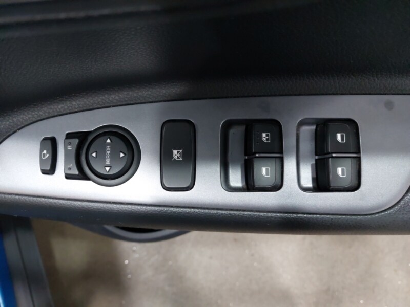 Used Kia Stonic 2021 for sale - 76602437: Photo 12