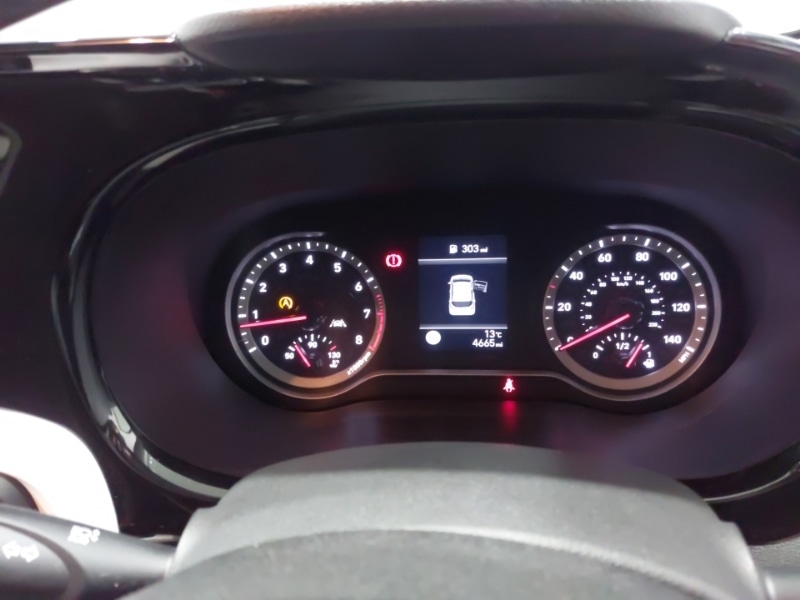 Used Hyundai i10 2023 for sale - 78032729: Photo 11