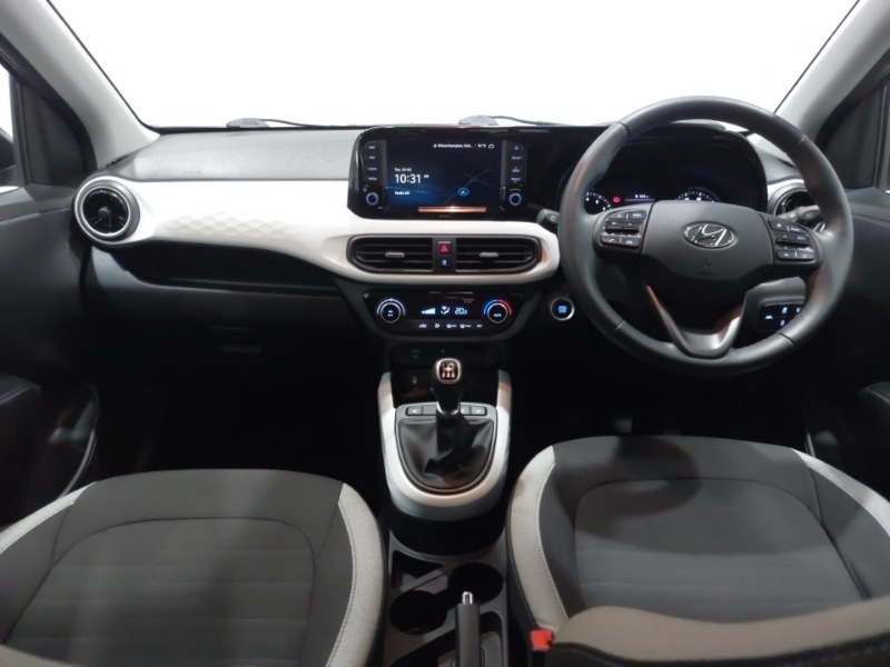 Used Hyundai i10 2023 for sale - 78032729: Photo 2