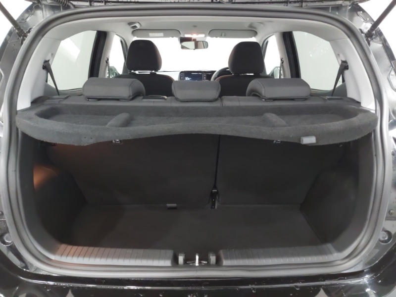 Used Hyundai i10 2023 for sale - 78032729: Photo 8