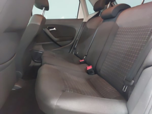 Used Volkswagen Polo 2017 for sale - 76348287: Photo 6