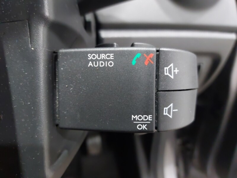 Used Renault Captur 2018 for sale - 77881800: Photo 18