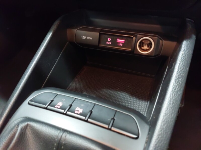 Used Kia Stonic 2019 for sale - 78013635: Photo 16