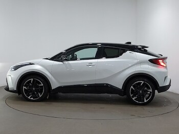 Used Toyota C-HR 2023 for sale - 77580368: Photo