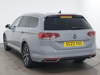 Used Volkswagen Passat 2023 for sale - 78634936: Photo