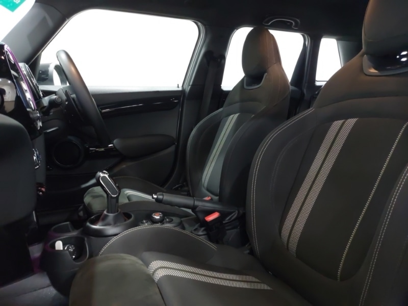 Used MINI Hatch 2019 for sale - 77325297: Photo 5