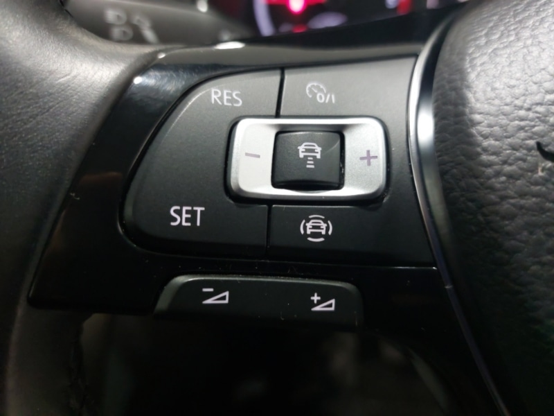 Used Volkswagen T-Roc 2019 for sale - 77948003: Photo 12