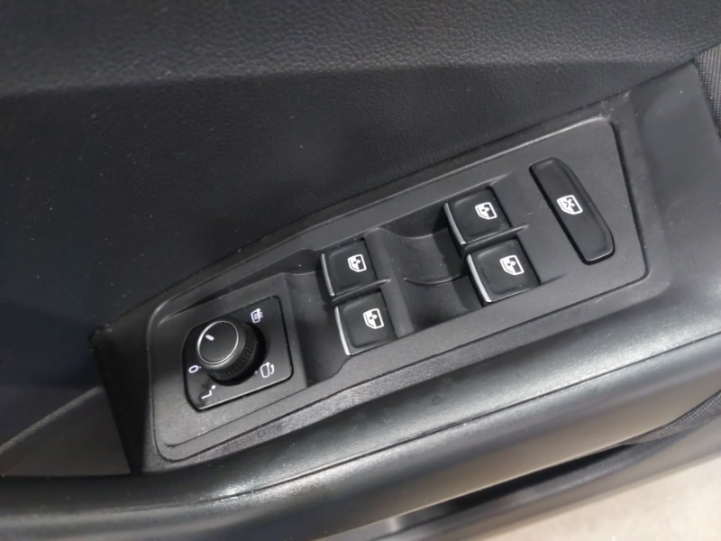 Used Volkswagen T-Roc 2019 for sale - 77948003: Photo 14