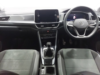 Used Volkswagen T-Roc 2024 for sale - 75526340: Photo