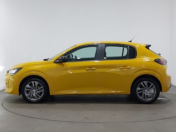 Used Peugeot 208 2022 for sale - 79561836: Photo