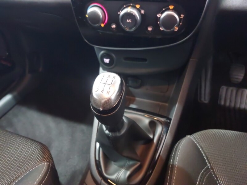 Used Renault Clio 2017 for sale - 77874469: Photo 12