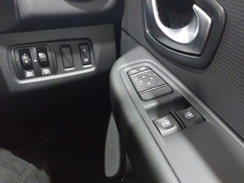 Used Renault Clio 2017 for sale - 77874469: Photo 15