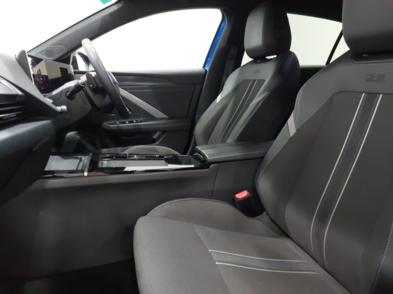 Used Vauxhall Astra 2023 for sale - 77433170: Photo 5