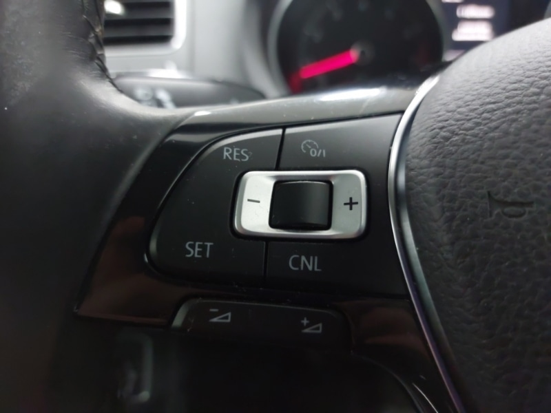 Used Volkswagen Polo 2016 for sale - 76708200: Photo 15