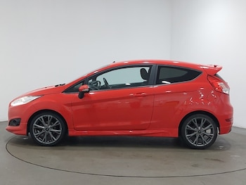 Used Ford Fiesta 2017 for sale - 76464960: Photo