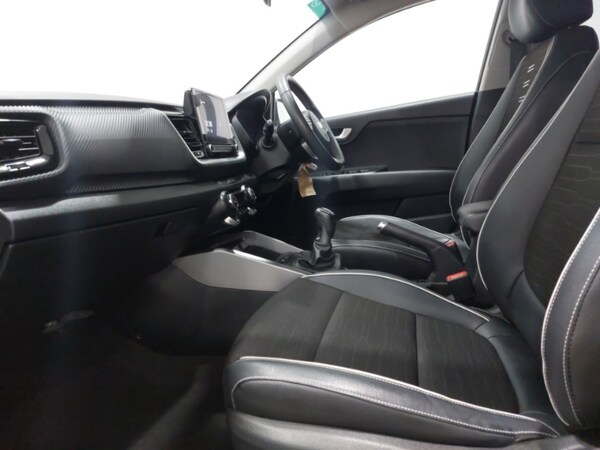 Used Kia Stonic 2021 for sale - 76275535: Photo 5