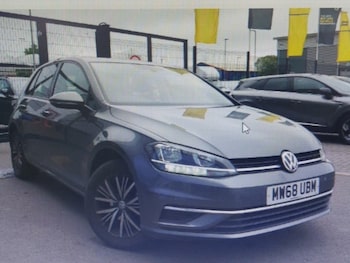 Used Volkswagen Golf 2018 for sale - 78634911: Photo
