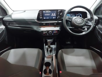 Used Hyundai i20 2023 for sale - 79356336: Photo