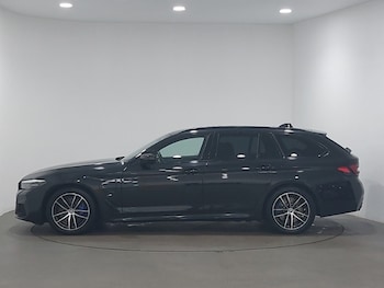 Used BMW 5 Series 2021 for sale - 75702036: Photo
