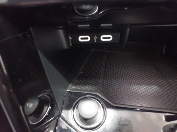 Used Volkswagen T-Roc 2023 for sale - 75663877: Photo 16