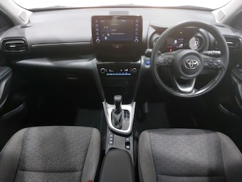 Used Toyota Yaris Cross 2023 for sale - 79164600: Photo