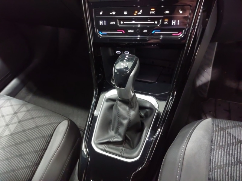 Used Volkswagen T-Roc 2022 for sale - 77702351: Photo 12