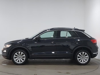 Used Volkswagen T-Roc 2021 for sale - 78580504: Photo