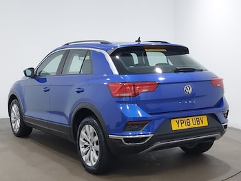Used Volkswagen T-Roc 2018 for sale - 77273254: Photo