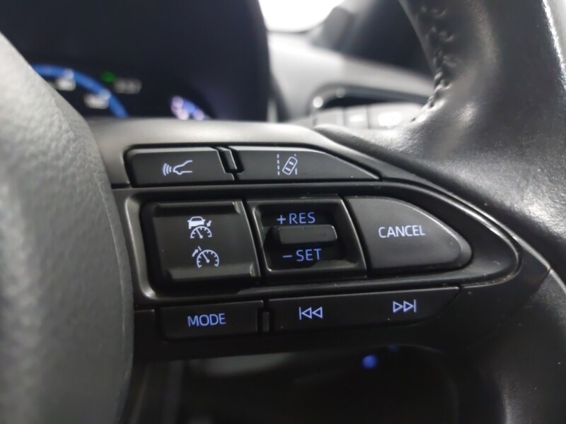 Used Toyota Yaris Cross 2022 for sale - 76321303: Photo 14