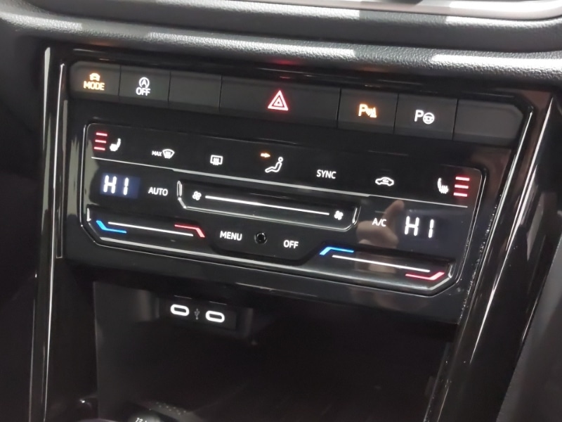 Used Volkswagen T-Roc 2025 for sale - 77414315: Photo 17