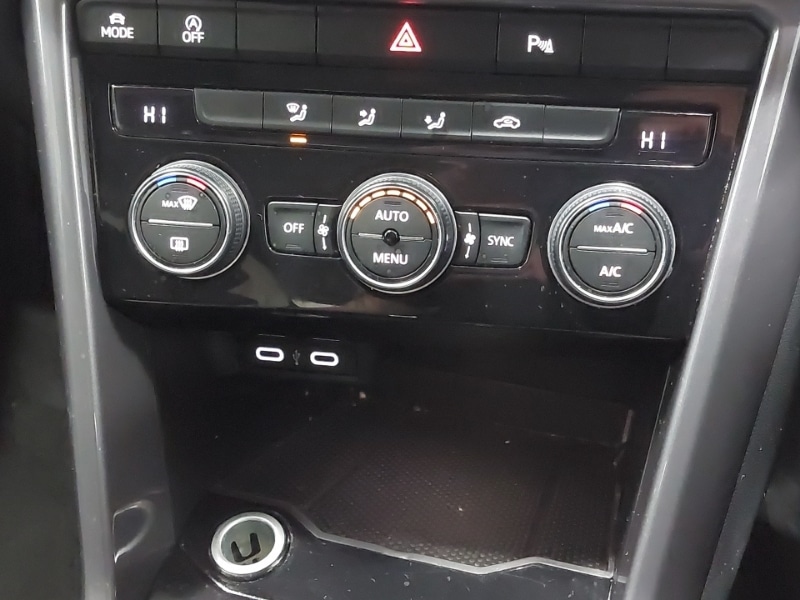 Used Volkswagen T-Roc 2021 for sale - 76853979: Photo 15