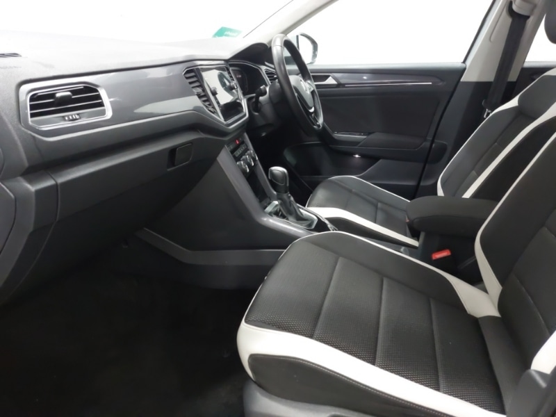 Used Volkswagen T-Roc 2021 for sale - 76853979: Photo 5