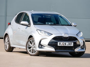 Used Toyota Yaris 2024 for sale - 79443500: Photo
