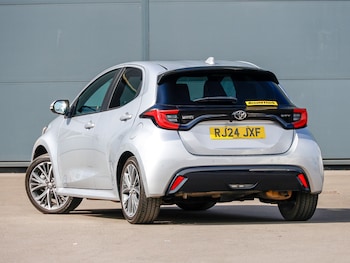 Used Toyota Yaris 2024 for sale - 79443500: Photo