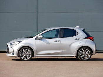 Used Toyota Yaris 2024 for sale - 79443500: Photo