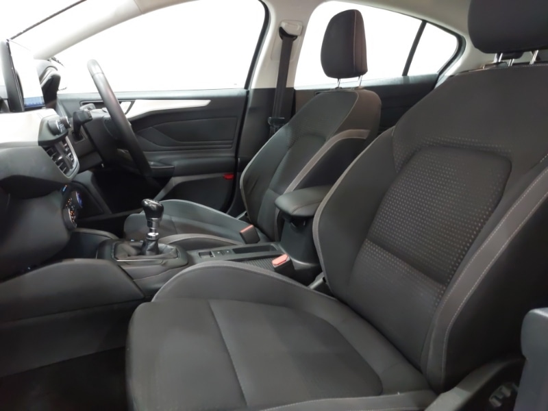 Used Ford Focus 2019 for sale - 78126092: Photo 5