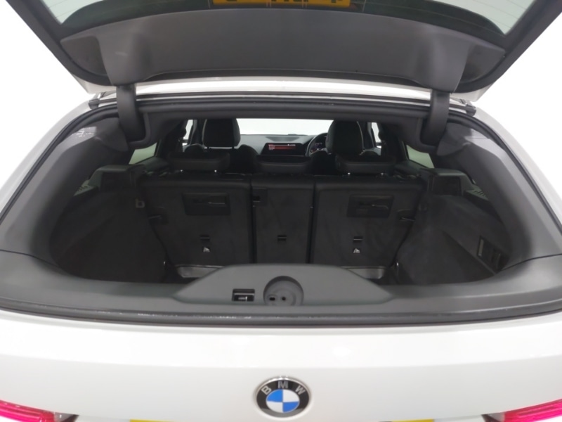 Used BMW 3 Series 2021 for sale - 77657103: Photo 12