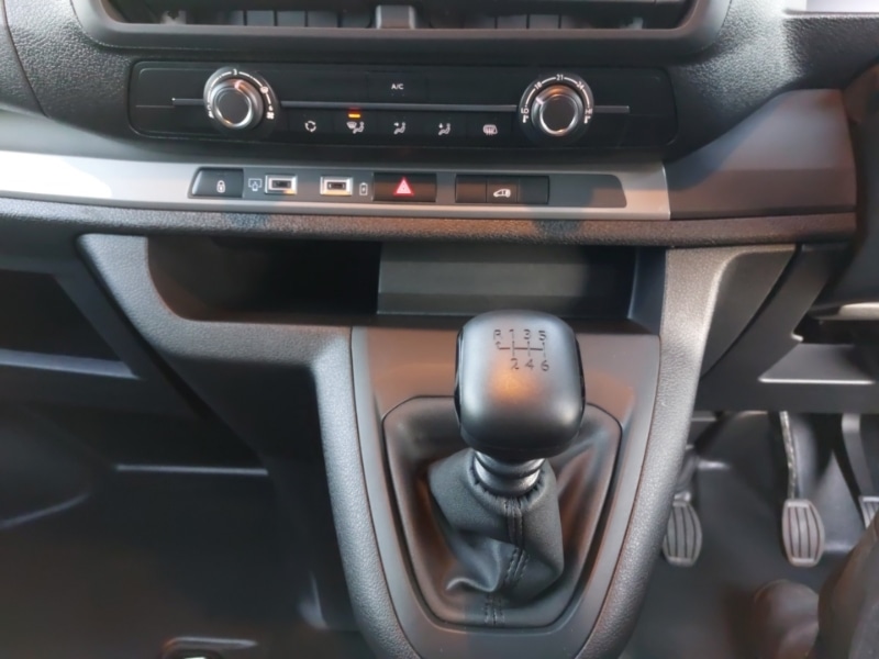 Used Vauxhall Vivaro 2024 for sale - 77596383: Photo 12