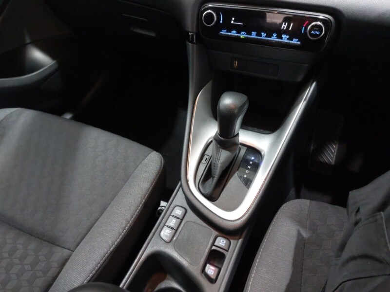 Used Toyota Yaris 2021 for sale - 76779969: Photo 12