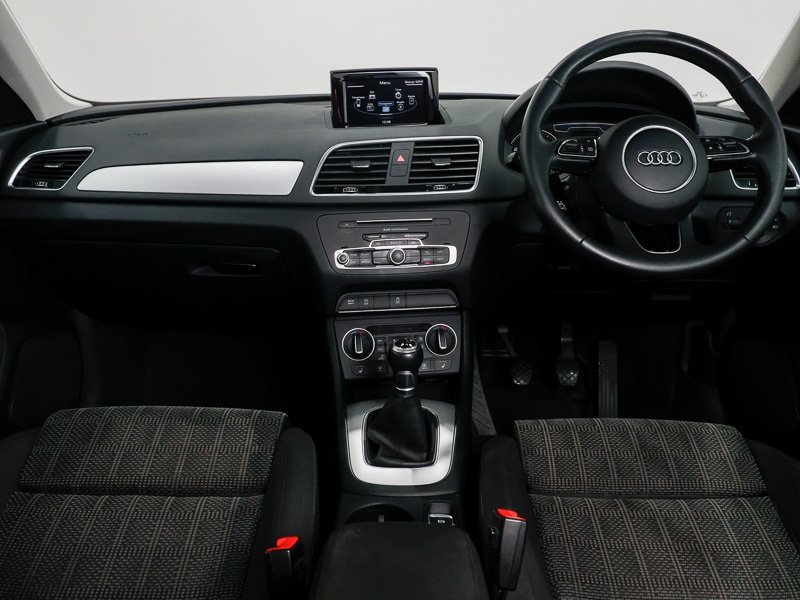 Used Audi Q3 2018 for sale - 77385775: Photo 2