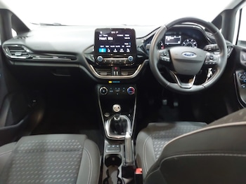 Used Ford Fiesta 2017 for sale - 79425268: Photo