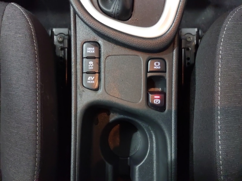 Used Toyota Yaris 2022 for sale - 76169613: Photo 19