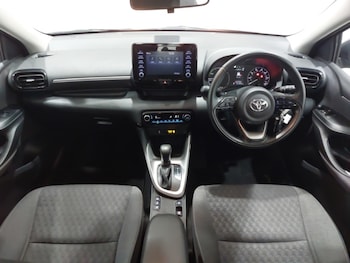 Used Toyota Yaris 2022 for sale - 76169613: Photo 2